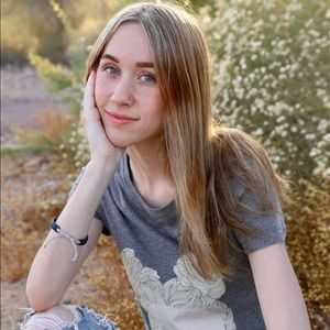 Meet your Posher, Mia